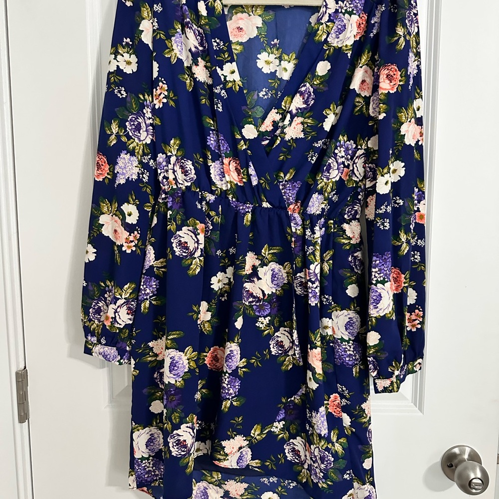 ❤️❤️ 4 for 25$ ❤️❤️ LuLus Size Large Womens VNeck Mini Dress